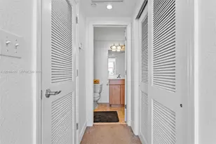 401 69th St, Miami Beach, FL 33141 - Photo 17
