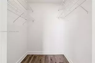 401 69th St, Miami Beach, FL 33141 - Photo 25