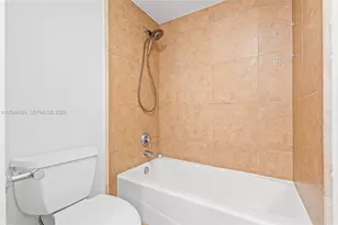 401 69th St, Miami Beach, FL 33141 - Photo 31