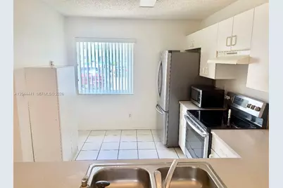 829 NW 208th Way, Pembroke Pines, FL 33029 - Photo 13