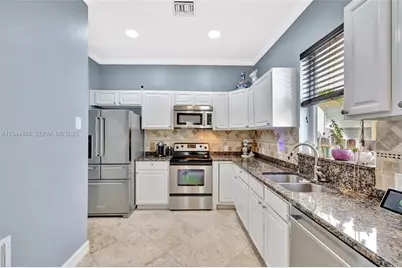 853 SW 11th Ct, Fort Lauderdale, FL 33315 - Photo 19