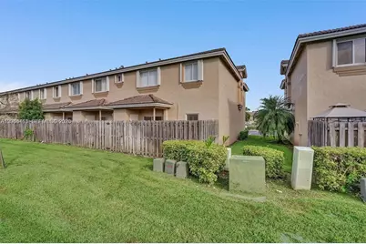 2316 SE 23rd Ter #2316, Homestead, FL 33035 - Photo 3