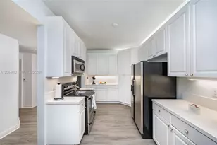 10700 NW 66th St, Doral, FL 33178 - Photo 9
