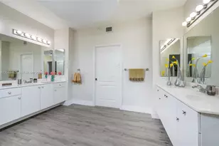 10700 NW 66th St, Doral, FL 33178 - Photo 19