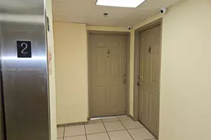 437 SW 7th St, Miami, FL 33130 - Photo 7