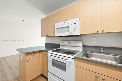 437 SW 7th St #201, Miami, FL 33130 - Photo 11