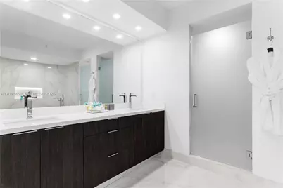 300 S Pointe Dr #3604, Miami Beach, FL 33139 - Photo 63