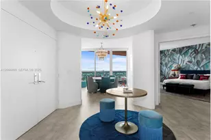 300 South Pointe Dr, Miami Beach, FL 33139 - Photo 15