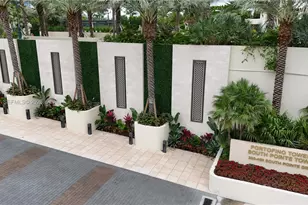 300 South Pointe Dr, Miami Beach, FL 33139 - Photo 31