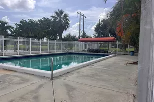 451 NW 100th Pl, Pembroke Pines, FL 33024 - Photo 15