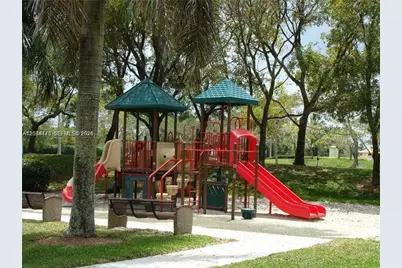10750 NW 66th St #312, Doral, FL 33178 - Photo 41