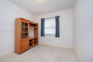 10750 NW 66th St, Doral, FL 33178 - Photo 15