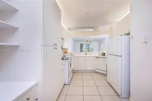 10750 NW 66th St, Doral, FL 33178 - Photo 23
