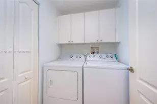 10750 NW 66th St, Doral, FL 33178 - Photo 25