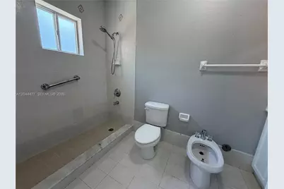 7753 NW 201st Ter, Hialeah, FL 33015 - Photo 31