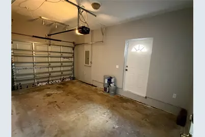 7753 NW 201st Ter, Hialeah, FL 33015 - Photo 19
