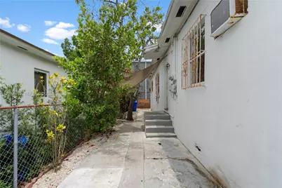 370 NE 55th St, Miami, FL 33137 - Photo 51
