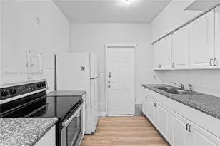 370 NE 55th St, Miami, FL 33137 - Photo 41