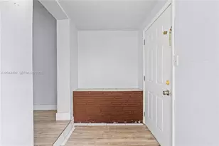 370 NE 55th St, Miami, FL 33137 - Photo 31