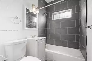 370 NE 55th St, Miami, FL 33137 - Photo 23