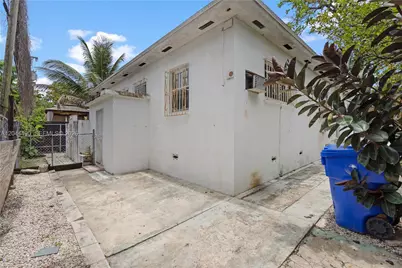 370 NE 55th St, Miami, FL 33137 - Photo 53