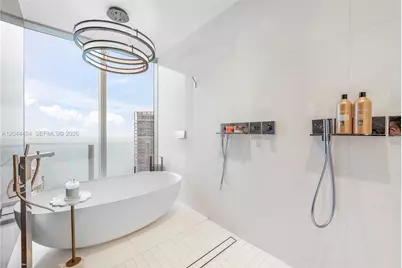 300 Biscayne Blvd Way #5104, Miami, FL 33131 - Photo 17