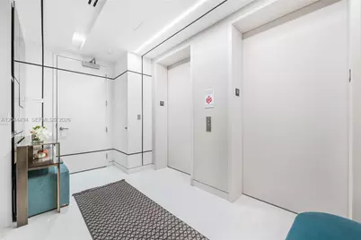 300 Biscayne Blvd Way #5104, Miami, FL 33131 - Photo 21