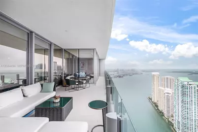 300 Biscayne Blvd Way #5104, Miami, FL 33131 - Photo 5