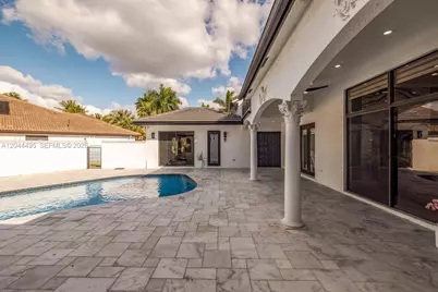 3910 SW 186th Ter, Miramar, FL 33029 - Photo 9