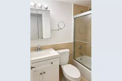 16851 NE 35th Ave #27, North Miami Beach, FL 33160 - Photo 7