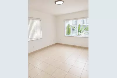 16851 NE 35th Ave #27, North Miami Beach, FL 33160 - Photo 5