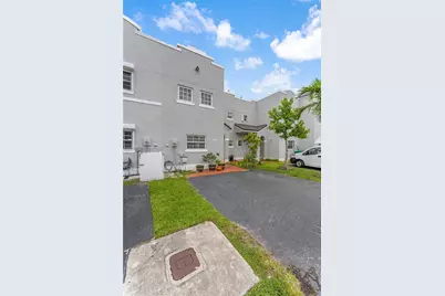 12427 NW 7th Ln, Miami, FL 33182 - Photo 3