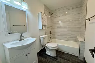 1044 S Independence Dr, Homestead, FL 33034 - Photo 9