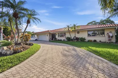 713 Diplomat Pkwy, Hallandale Beach, FL 33009 - Photo 5