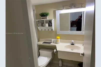 19201 E Collins Ave #442, Sunny Isles Beach, FL 33160 - Photo 5