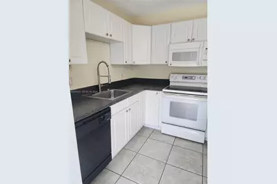 2148 White Pine Cir #A, Greenacres, FL 33415 - Photo 3