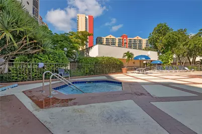 16919 N Bay Rd #507, Sunny Isles Beach, FL 33160 - Photo 11