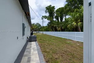 405 Roosevelt Ave, Other City - In The State Of Florida, FL 33936 - Photo 5