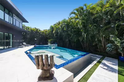 15712 SW 69th Ln, Miami, FL 33193 - Photo 11