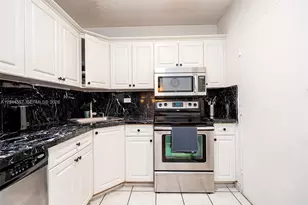 5601 Collins Ave, Miami Beach, FL 33140 - Photo 29