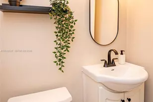 5601 Collins Ave, Miami Beach, FL 33140 - Photo 27