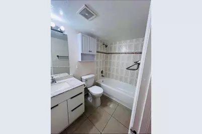 606 W 81st St #224, Hialeah, FL 33014 - Photo 7