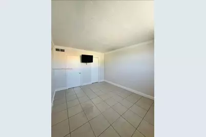 606 W 81st St #224, Hialeah, FL 33014 - Photo 5