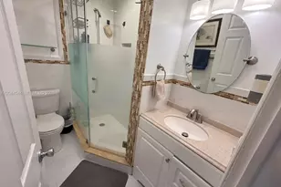974 SE 1st St, Hialeah, FL 33010 - Photo 17