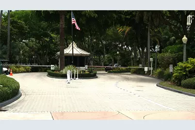 1111 Crandon Blvd #B705, Key Biscayne, FL 33149 - Photo 7