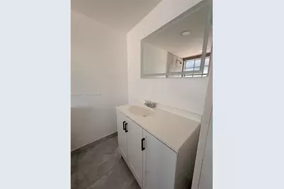 7000 NW 173rd Dr #1805, Hialeah, FL 33015 - Photo 27