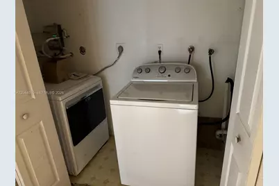 9371 Fontainebleau Blvd #I229, Miami, FL 33172 - Photo 11