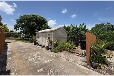 20791 SW 240th St, Homestead, FL 33031 - Photo 11