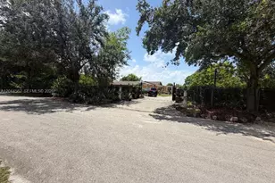 20791 SW 240th St, Homestead, FL 33031 - Photo 9