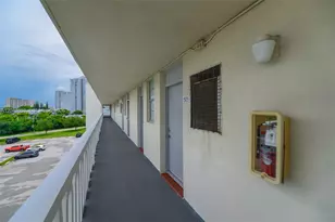 2851 Leonard Dr, Aventura, FL 33160 - Photo 29